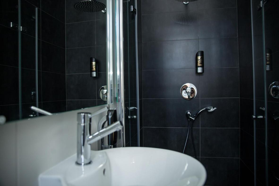Haus Hotel & Pension Villa Laluna Бланкенбург Екстериор снимка