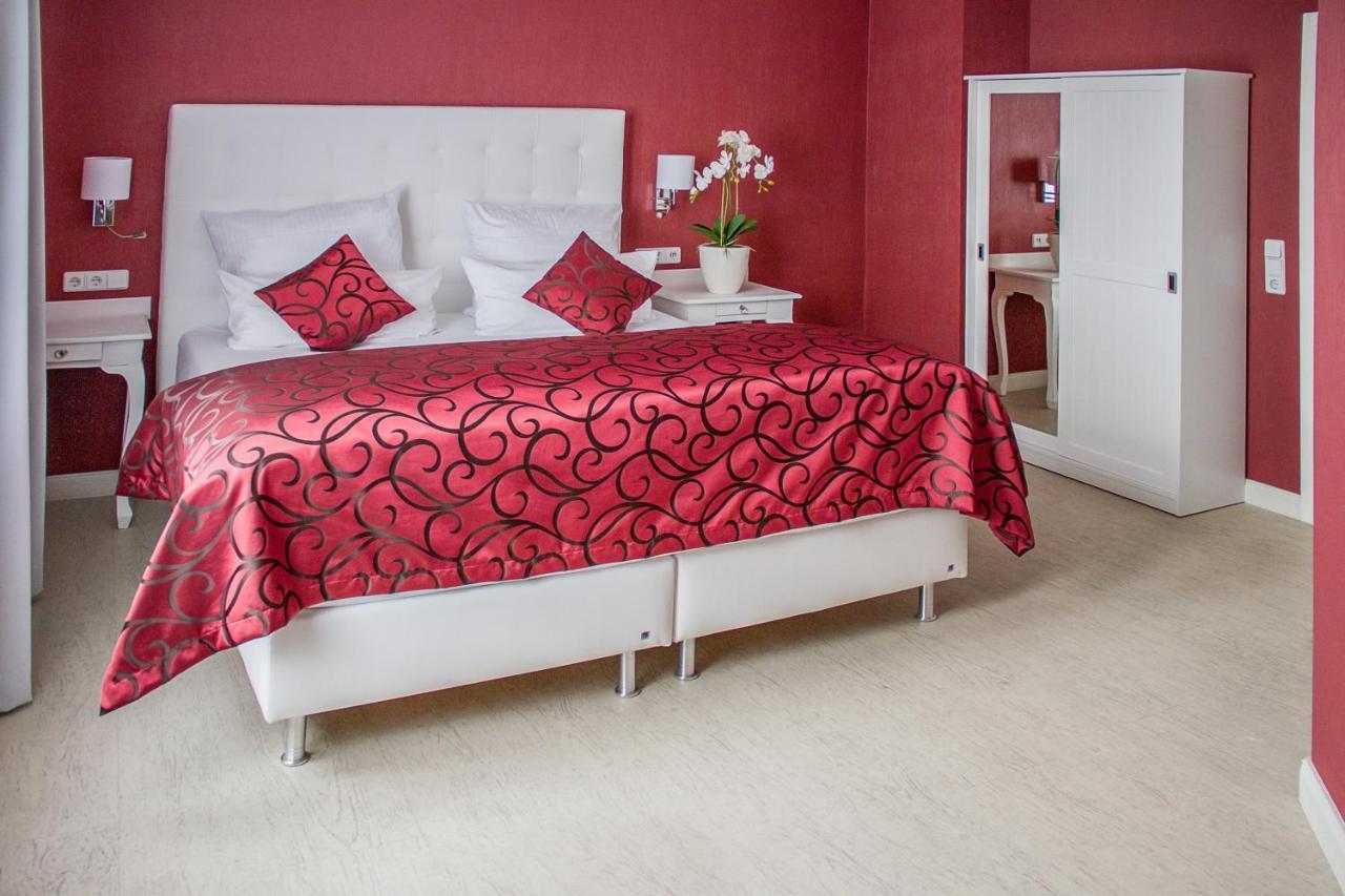 Haus Hotel & Pension Villa Laluna Бланкенбург Екстериор снимка