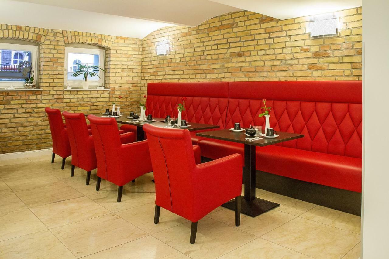 Haus Hotel & Pension Villa Laluna Бланкенбург Екстериор снимка