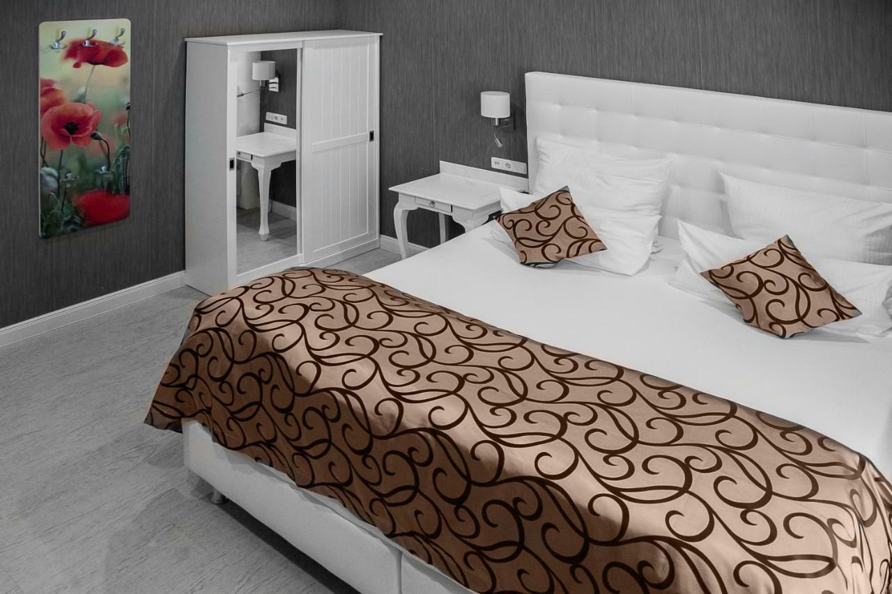 Haus Hotel & Pension Villa Laluna Бланкенбург Екстериор снимка